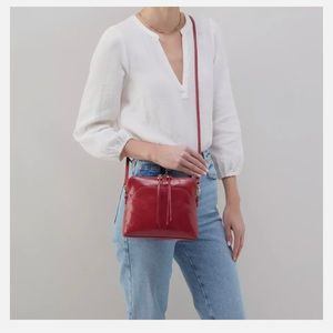Hobo Reeva Crossbody